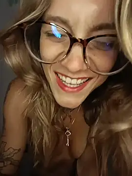 rose-rainbowgoddess online show from 04-02-26, 12:41