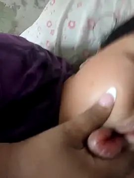 Snapshot of rachel_parker chatting on 02-27-26, 05:24 rachel parker online show from 02-27-26, 05:24