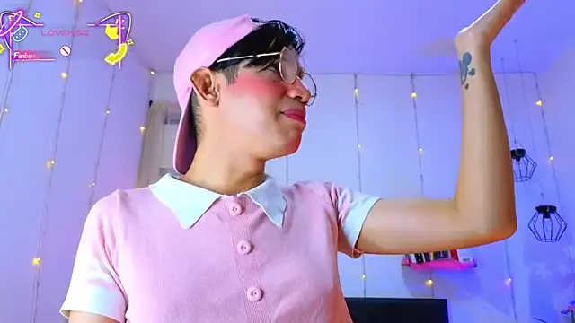 Ariel Femboy  online show from 01-18-26, 05:33