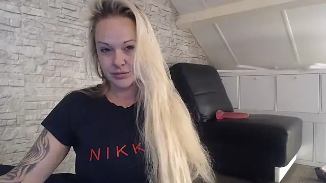 dutch prinses online show from 10-31-25, 12:50