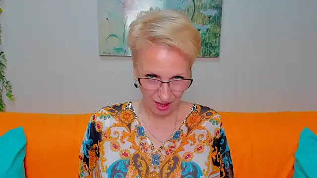 iamyourdream89 online show from 05-18-26, 09:04