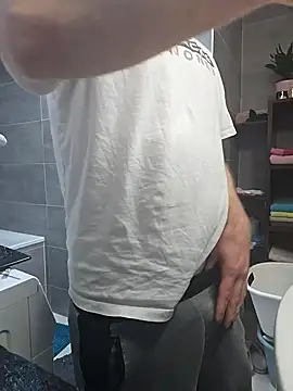 Snapshot of geiler89 chatting on 10-30-25, 06:30 geiler89 online show from 10-30-25, 06:30