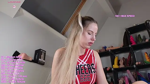 Snapshot of hayleex_x chatting on 07-17-26, 10:00 hayleex x online show from 07-17-26, 10:00