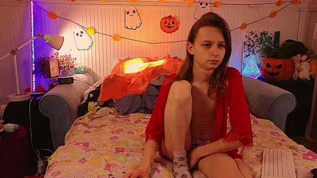 Frank Fraer online show from 10-29-25, 04:31