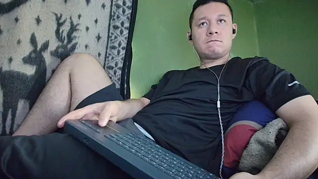 Snapshot of sweet_cock28 chatting on 04-20-26, 03:15 sweet cock28 online show from 04-20-26, 03:15