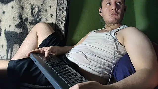 Snapshot of sweet_cock28 chatting on 04-22-26, 03:31 sweet cock28 online show from 04-22-26, 03:31