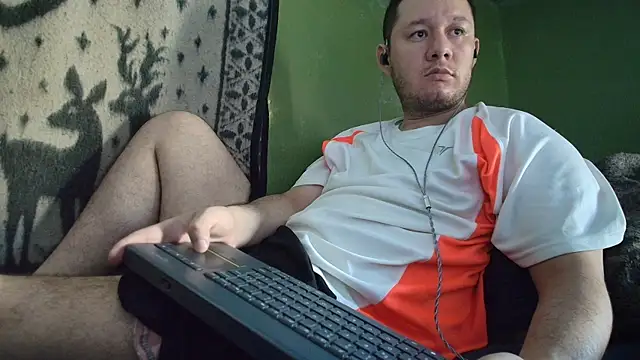 Snapshot of sweet_cock28 chatting on 04-26-26, 02:04 sweet cock28 online show from 04-26-26, 02:04