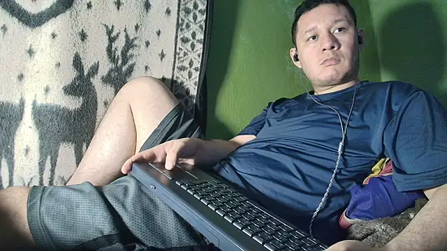 Snapshot of sweet_cock28 chatting on 04-28-26, 03:00 sweet cock28 online show from 04-28-26, 03:00