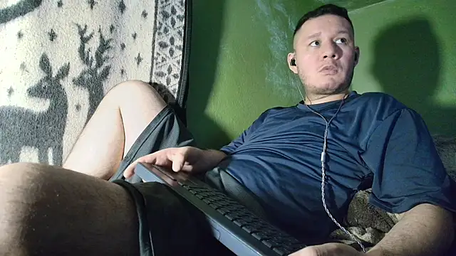 Snapshot of sweet_cock28 chatting on 05-02-26, 03:22 sweet cock28 online show from 05-02-26, 03:22