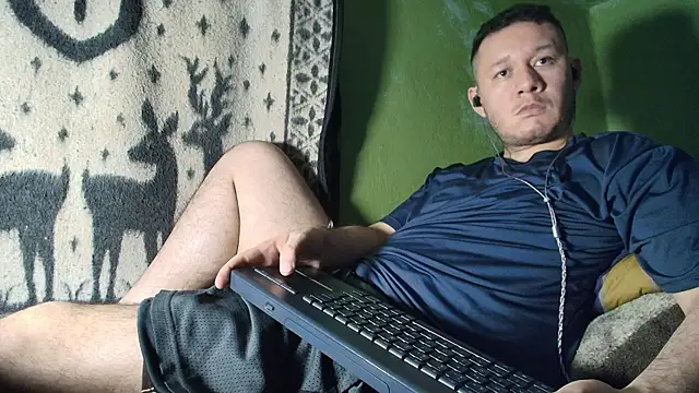 Snapshot of sweet_cock28 chatting on 05-03-26, 03:34 sweet cock28 online show from 05-03-26, 03:34
