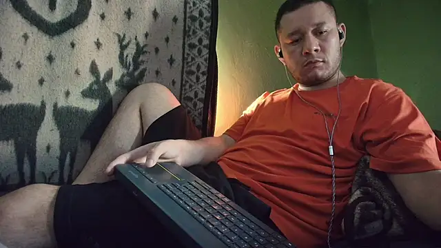 Snapshot of sweet_cock28 chatting on 05-10-26, 02:00 sweet cock28 online show from 05-10-26, 02:00