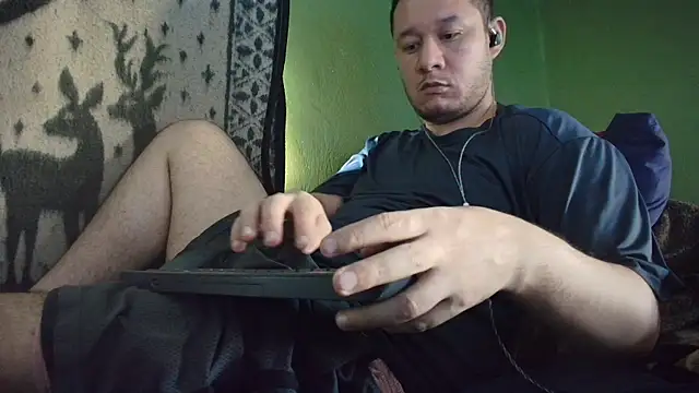 Snapshot of sweet_cock28 chatting on 05-24-26, 02:11 sweet cock28 online show from 05-24-26, 02:11