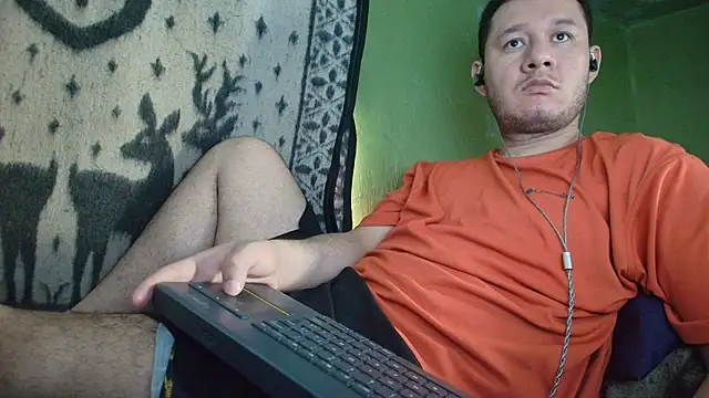 Snapshot of sweet_cock28 chatting on 05-31-26, 02:02 sweet cock28 online show from 05-31-26, 02:02