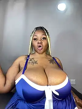 Snapshot of Yung-Missy chatting on 12-16-24, 08:31 Yung-Missy online show from 12-16-24, 08:31