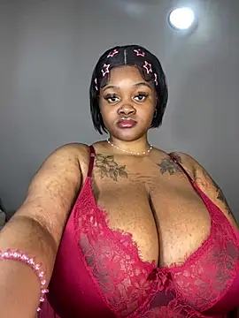 Snapshot of Yung-Missy chatting on 01-17-25, 05:53 Yung-Missy online show from 01-17-25, 05:53