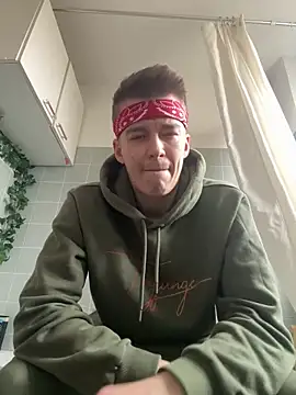 Toyjungee online show from 02-20-25, 01:19