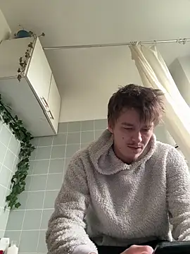 Toyjungee online show from 04-20-26, 05:43