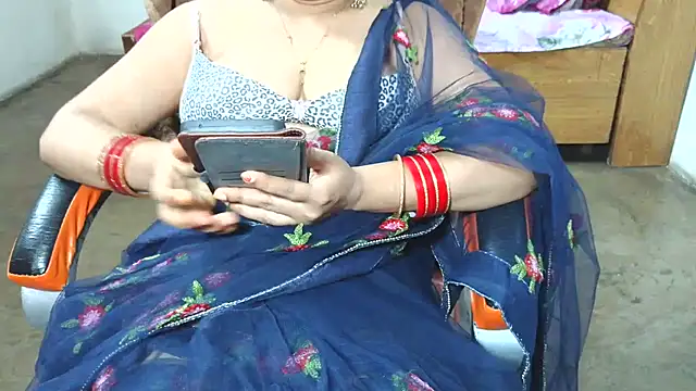 Snapshot of Cute_Mahi22 chatting on 07-17-26, 06:31 Cute Mahi22 online show from 07-17-26, 06:31