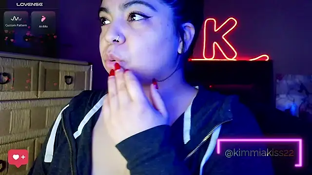 kimmiakiss22 online show from 02-27-26, 12:54