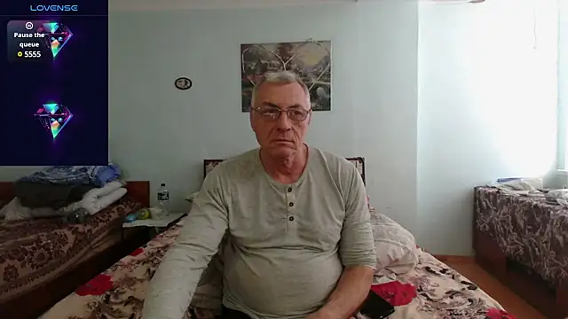 Snapshot of sexman181166 chatting on 02-12-25, 11:07 sexman181166 online show from 02-12-25, 11:07