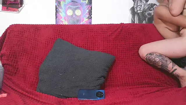 Snapshot of IM_MAYA chatting on 02-04-25, 01:16 IM MAYA online show from 02-04-25, 01:16