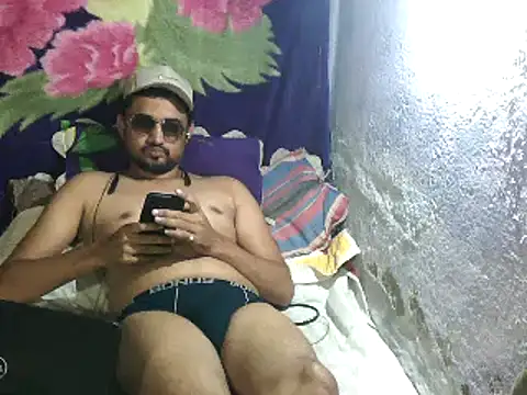 Snapshot of Rocobodymassager chatting on 02-20-26, 03:23 Rocobodymassager online show from 02-20-26, 03:23