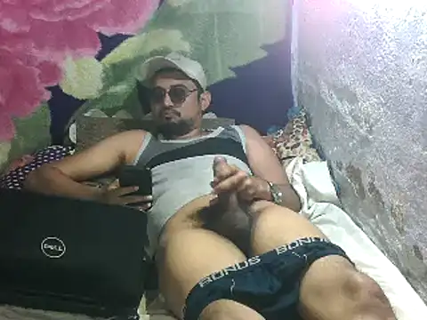 Snapshot of Rocobodymassager chatting on 02-26-26, 07:29 Rocobodymassager online show from 02-26-26, 07:29