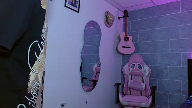 Dakota bumm online show from 04-16-26, 06:09