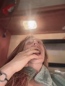 GoldenFlameGoddess online show from 03-10-25, 06:16