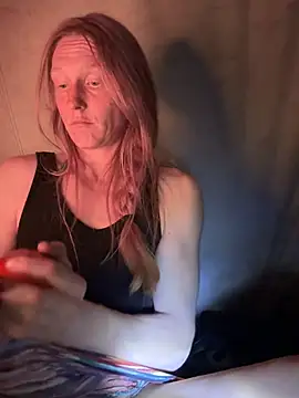 GoldenFlameGoddess online show from 04-05-26, 05:04