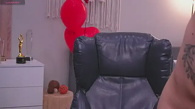 Molly Jons online show from 03-07-26, 01:02