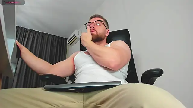 Findom guy online show from 02-10-26, 12:53