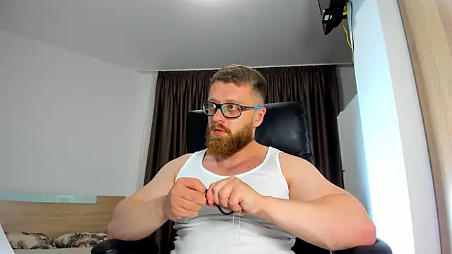 Snapshot of Findom_guy chatting on 06-04-26, 02:56 Findom guy online show from 06-04-26, 02:56