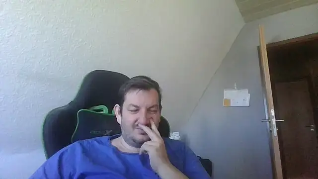 Golffahrer1982 online show from 09-23-25, 08:50