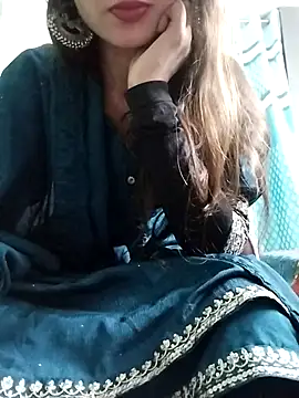 Noor Darliing online show from 03-07-25, 03:28