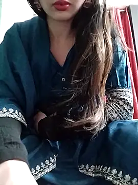 Noor Darliing online show from 04-15-26, 03:19