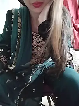 Snapshot of Noor_Darliing chatting on 06-11-26, 04:05 Noor Darliing online show from 06-11-26, 04:05