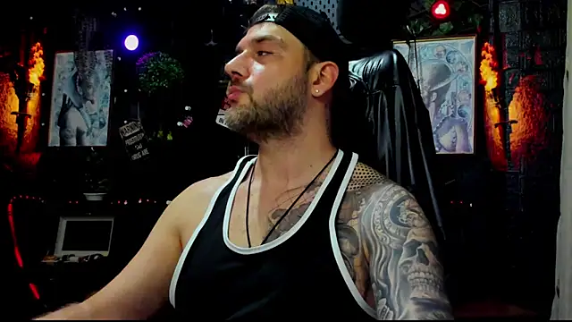 Snapshot of LexXHardy chatting on 06-15-26, 11:18 LexXHardy online show from 06-15-26, 11:18