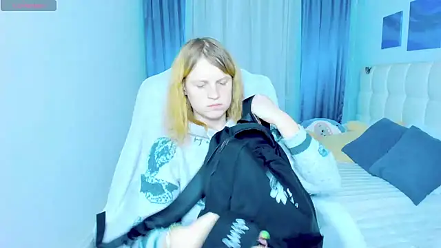 Kathlyn  Heath online show from 11-19-25, 07:03