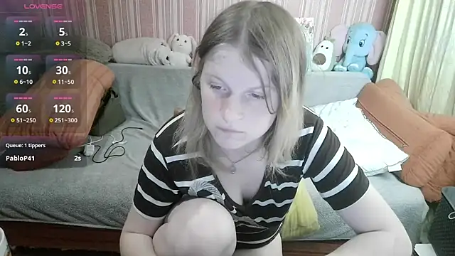 Snapshot of Kathlyn__Heath chatting on 05-16-26, 08:18 Kathlyn Heath online show from 05-16-26, 08:18