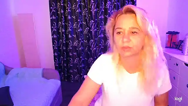 Snapshot of freyyamore1 chatting on 06-25-26, 05:45 freyyamore1 online show from 06-25-26, 05:45