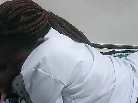 prettybeee online show from 03-20-26, 02:16