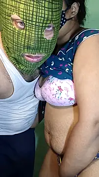 Snapshot of hotty_Sexy-couple chatting on 01-18-25, 07:07 hotty Sexy-couple online show from 01-18-25, 07:07