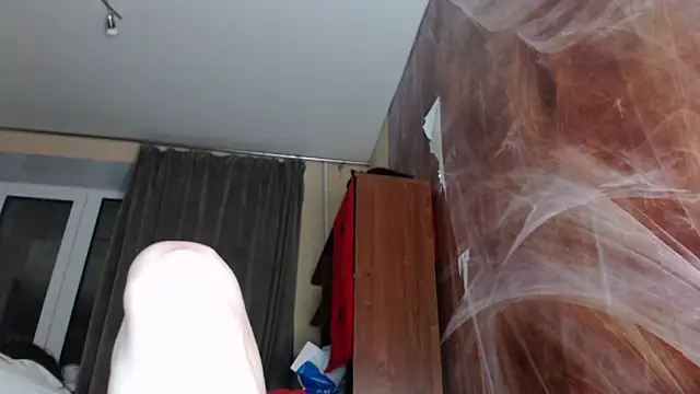 Snapshot of MiriamOr chatting on 01-16-25, 03:02 MiriamOr online show from 01-16-25, 03:02