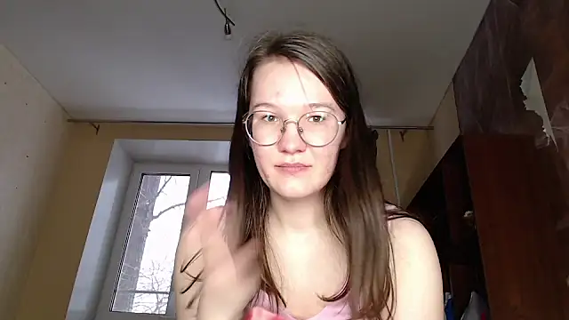 Snapshot of MiriamOr chatting on 02-09-25, 01:25 MiriamOr online show from 02-09-25, 01:25