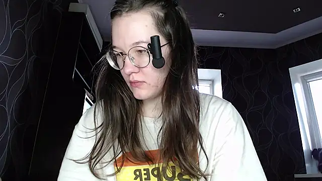 Snapshot of MiriamOr chatting on 03-11-25, 07:48 MiriamOr online show from 03-11-25, 07:48