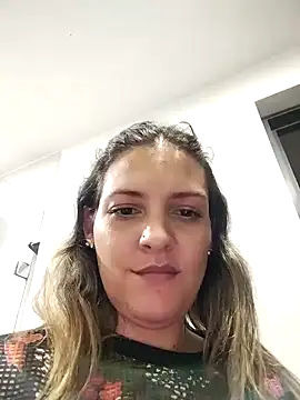 Mia Hampton online show from 01-18-25, 04:04