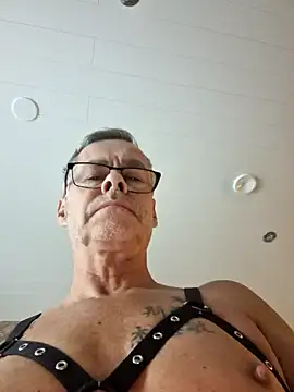 DarrenSullivanSlut online show from 12-17-24, 08:23