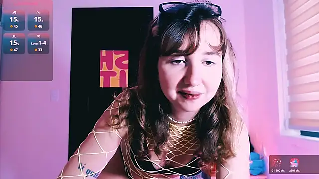 Cosmo Riri online show from 11-23-25, 06:46