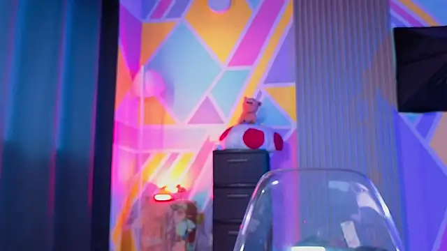 Cuttiealice online show from 10-23-25, 12:26